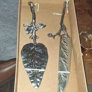 Bombay company amethyst collection silver branch & leaf wedding cake serving set